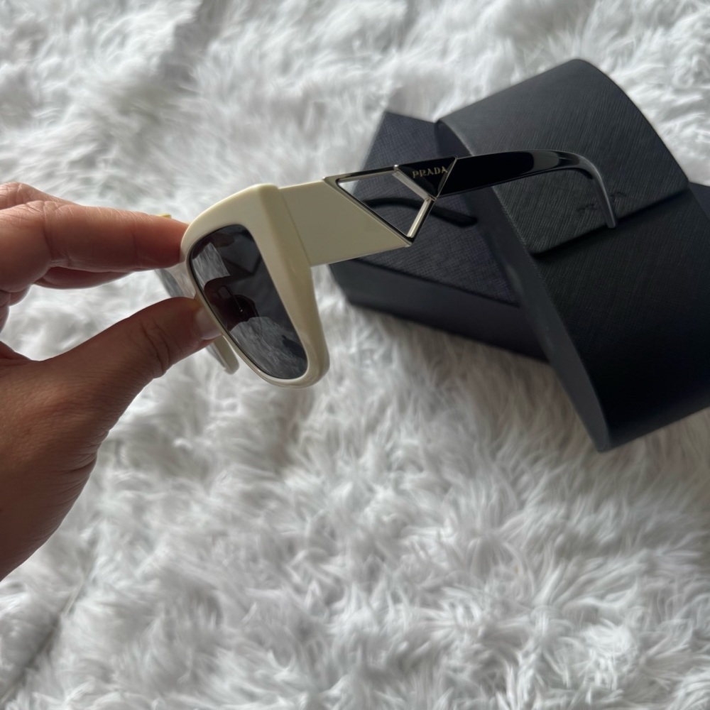 Prada Ivory White Sunglasses Oversized - Picture 12 of 13